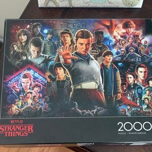 Stranger Things 2000-Piece Puzzle - Multicolor